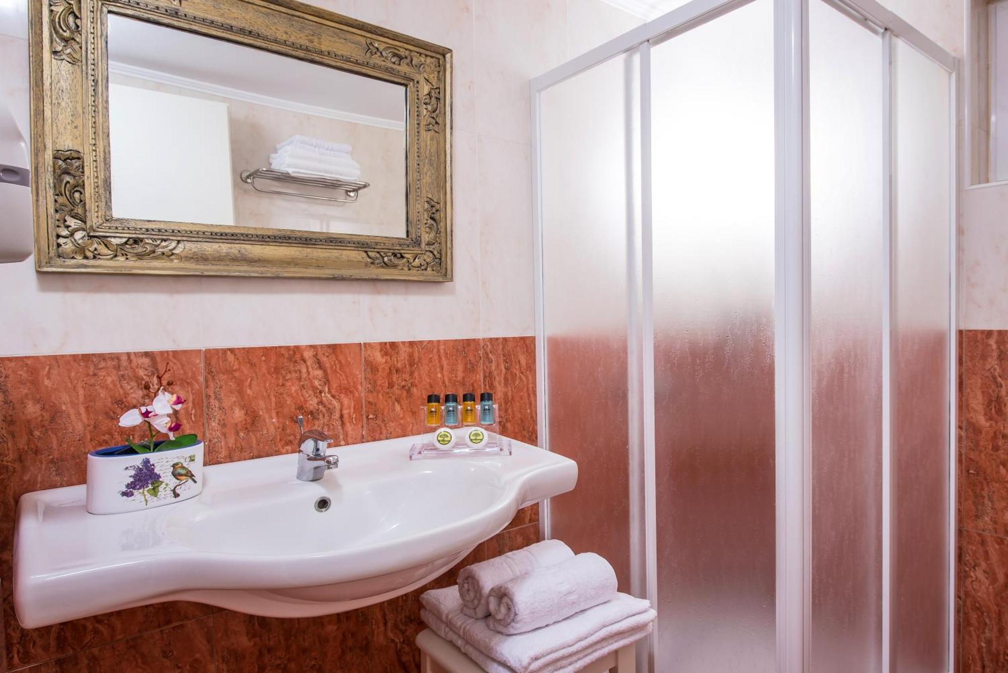 Ammos Boutique Apartments & Suites Mália Quarto foto